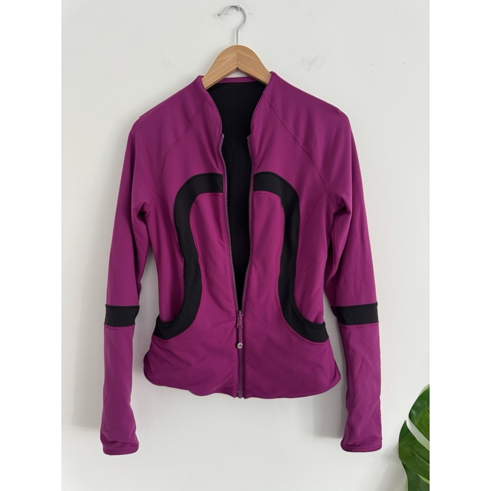 LULULEMON Find Your Bliss Jacket Black  Regal Plum Full Zip Reversible Sz 6